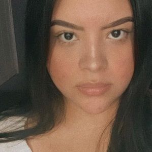 Meet your Posher, Maya